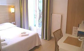 르 릴레스 다게 3* Saint-Raphaël
