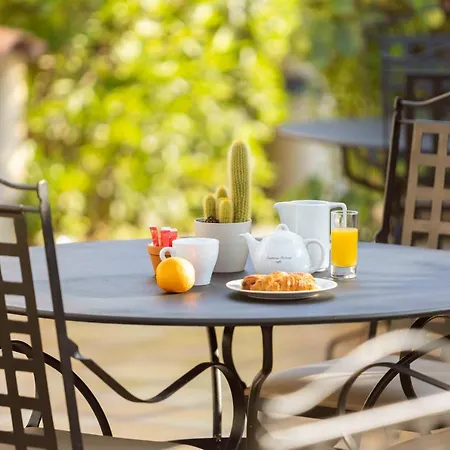 Le Relais D'agay Otel 3*