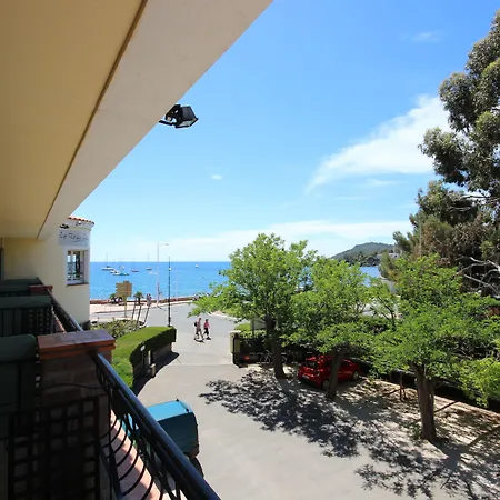 Le Relais D'agay ホテル 3*
