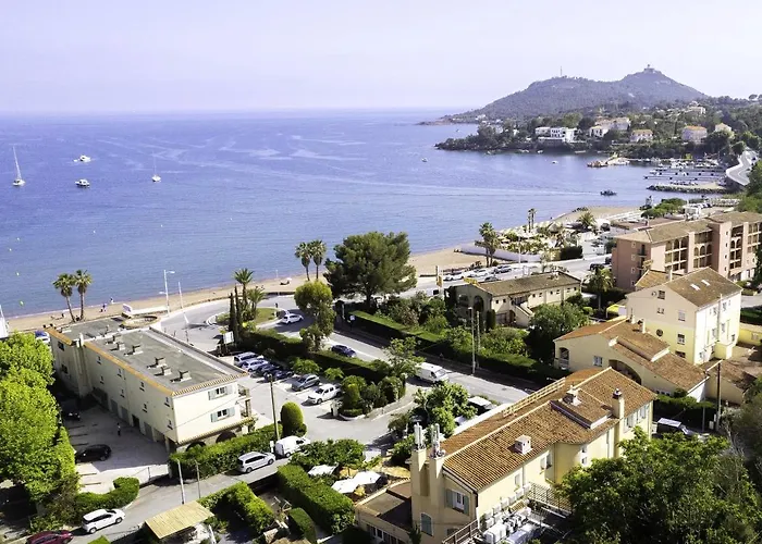 Le Relais D'agay Hotell 3*