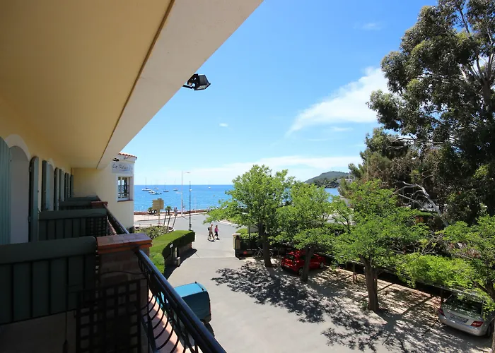 Le Relais D'agay Hotel 3*