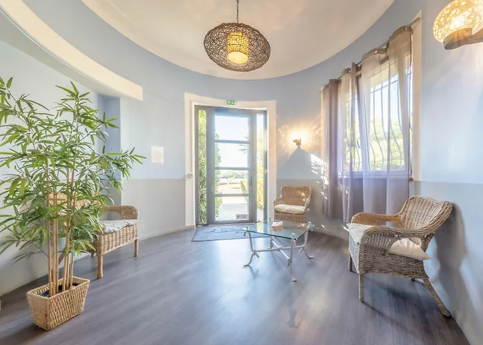 Hotel Le Relais D'agay 3*