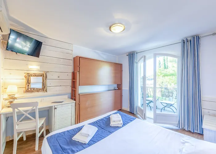 Le Relais D'agay Hotel 3*