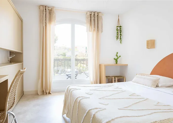 Le Relais D'agay Hotell 3*